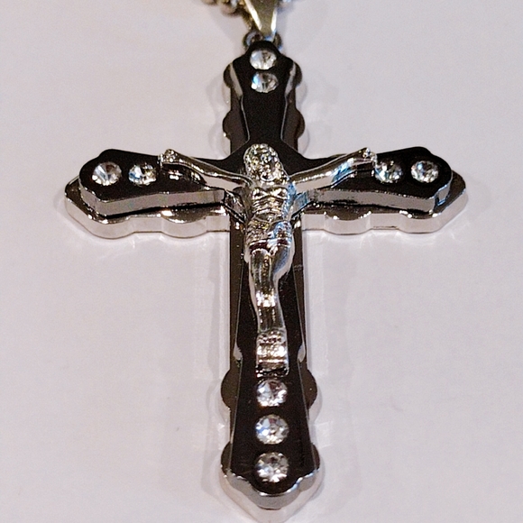 24” Stainless Steel Necklace with 2" Large Cross - Picture 3 of 17